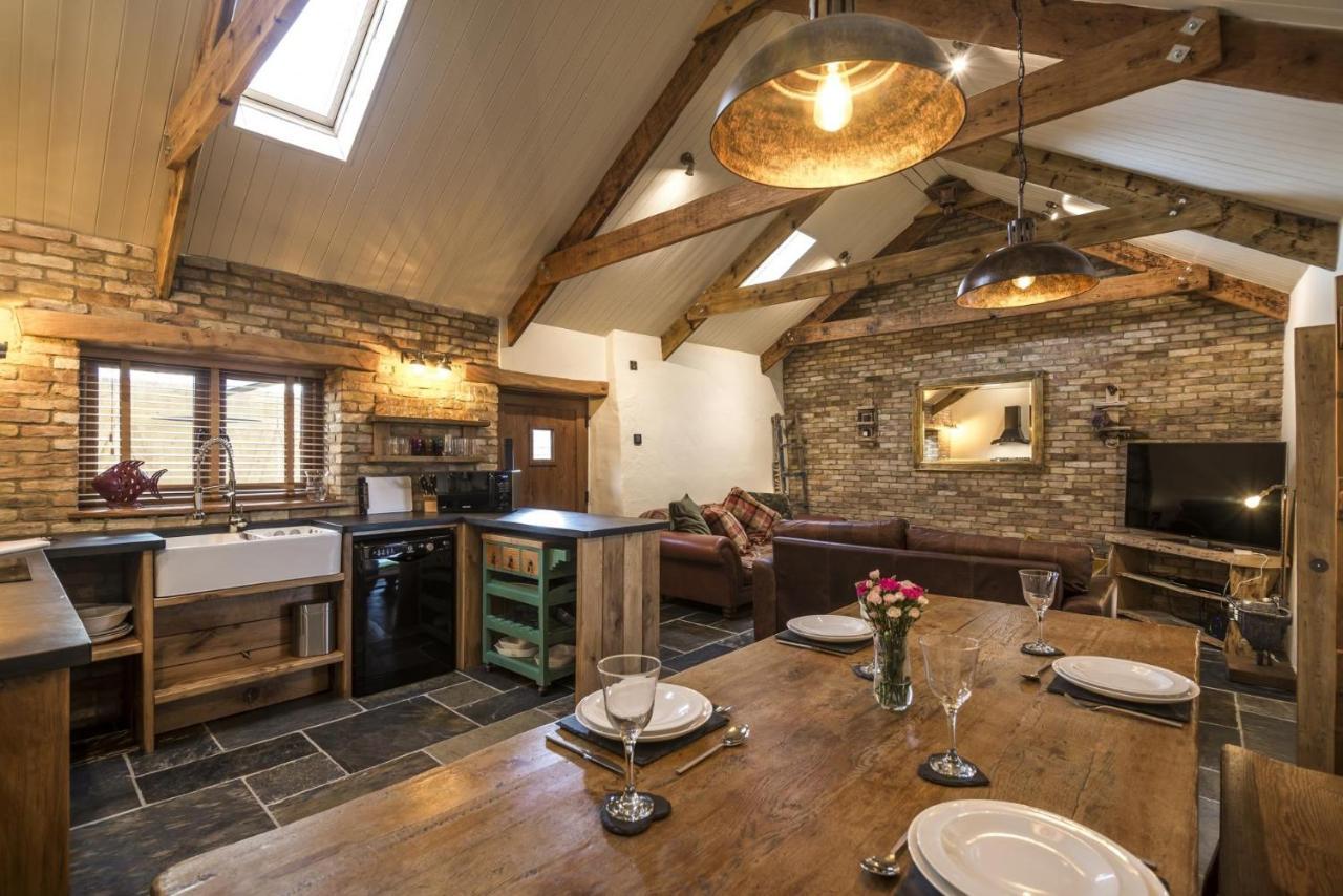 Lavender - Luxurious Barn Conversion - Blossom Farm Johnston Екстер'єр фото